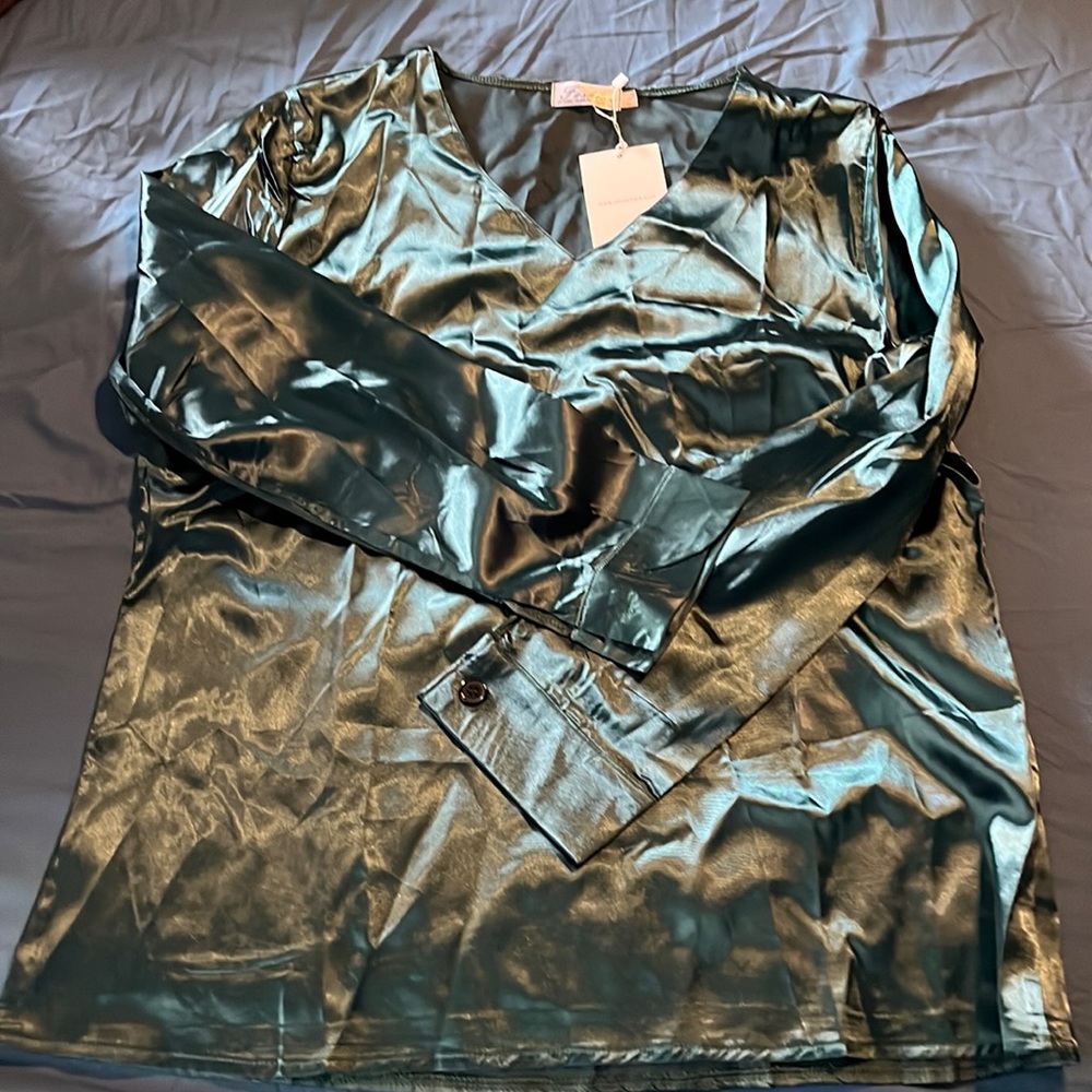 Olivia Mark silk blouse. New with tags